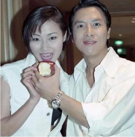 女星被大佬哄去多人运动爆料（甄子丹曾为万绮雯出气打伤流氓）