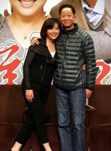 ​江珊现任老公，田小洁和江珊结婚图