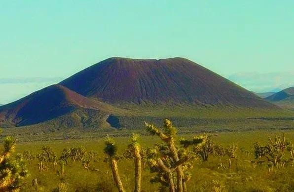 世界上最大的火山爆发排行榜(世界上最大的活火山)-图2