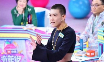 ​马东为什么不签姜思达出柜是真的吗？