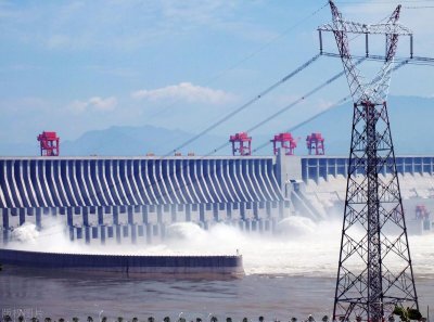 ​三峡水电站在哪里（湖北宜昌三峡大坝的地理位置及作用）