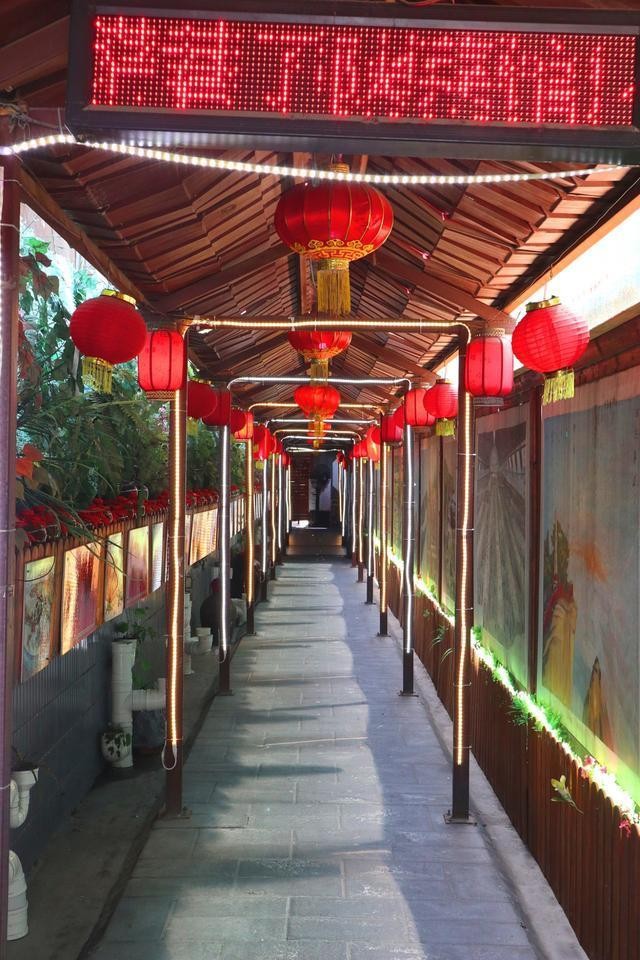 西安粉巷里藏着的馆子，老陕最民间的味道，叫窄巷子