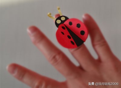 ​手偶的制作方法（恐龙手偶的制作方法）