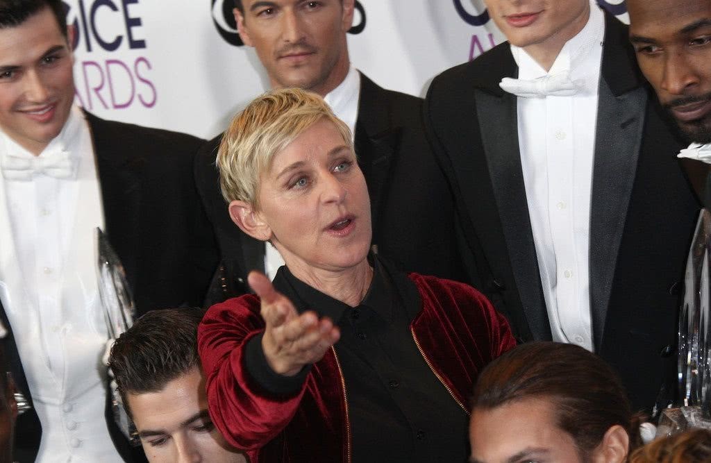 艾伦·德詹尼丝个人资料写真作品