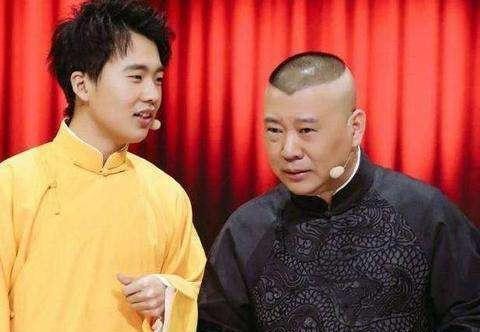 郭麒麟生母胡中惠首次曝光，两人有说有笑，母子关系非常亲密