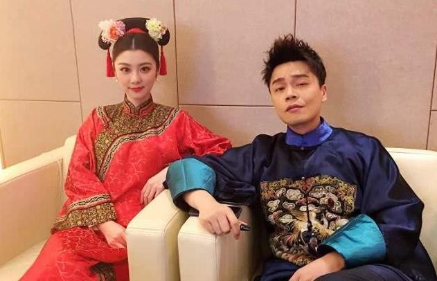 沈涛的老婆，费费老公,本文共（4309字）