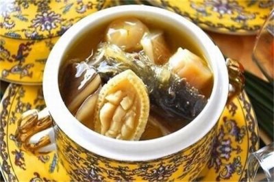 ​佛跳墙是什么地方的名菜：福州名菜（制作工序繁琐）