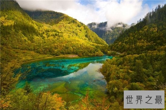 世界上10大令人惊叹的湖泊,中国红莲湖高居首位!