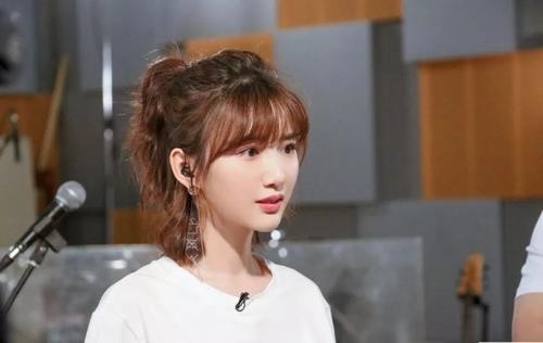 毛晓彤两任前男友除了陈翔还有谁？毛晓彤承认新恋情孙坚是真的吗