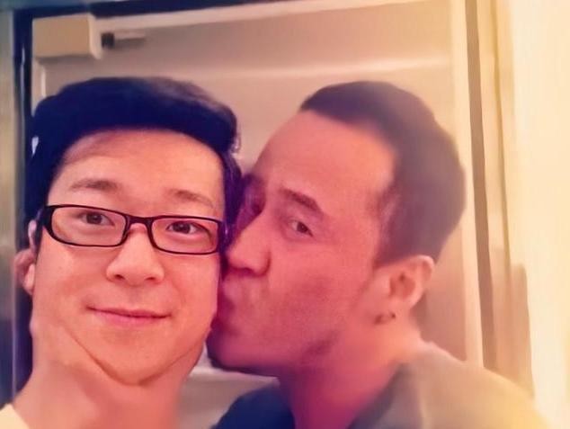 杨坤和丁丁什么关系(杨坤师生恋曾传遍全网)