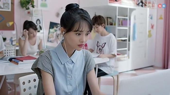 微微一笑很倾城：微微穿这件裙子，让二喜她们眼前一亮