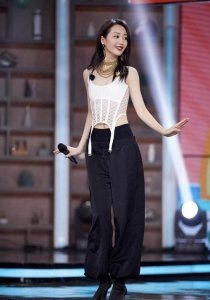 ​王婷萱个人简历，曹玉婷个人简历(曹婷个人资料)