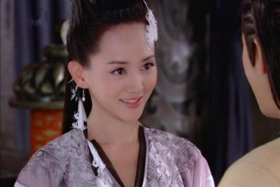 ​明月心是谁演的(还记得《天涯明月刀》里的明月心吗？她现在长这样)
