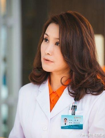 她是《重案六组》最美警花，嫁大23岁导演，如今整容失败面目全非