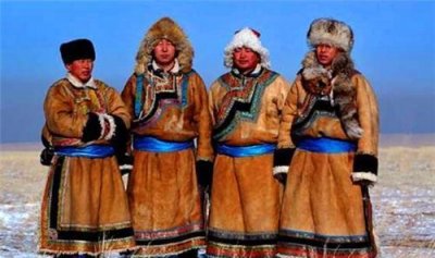​它是蒙古人后裔最多国家，人数高达3000万，并非蒙古，也不是中国