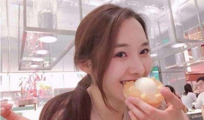 ​张鑫磊是不是张依依是一个人吗？