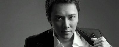 ​冯绍峰是富二代吗