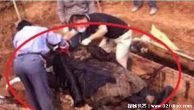 ​女娲吓人真身尸骨图片，人首蛇身古尸被发现(神秘仪式导致)