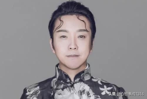 李玉刚和乌克兰老婆合照（李玉刚乌克兰籍老婆颜值逆天）