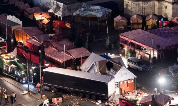 恐怖主义枪击事件（对人群进行了冲撞，导致12人死亡）(2)_