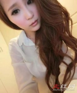 ​虎牙妃妃掉裙子视频事件始末 女主这样做的目的是什么