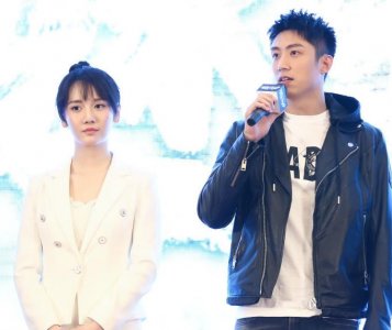 ​《破冰行动》女一号李墨之气质脱俗，一身白色look，气场就上来了