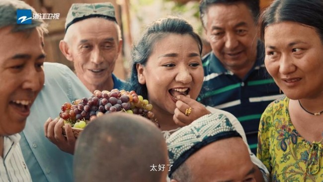 公益宣传片甜蜜刷屏！《奔跑吧》十季公益向阳奔跑