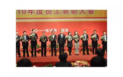 ​过又过不好,离又离不了怎么办