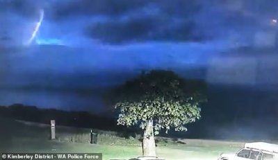​澳大利亚超清晰“立体UFO”现身雷雨黑夜 警察惊呆：我们并不孤单