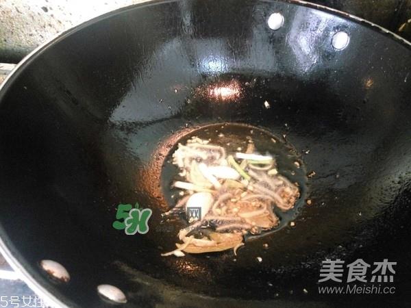 金鲳鱼是海鱼吗？金鲳鱼的刺多吗？