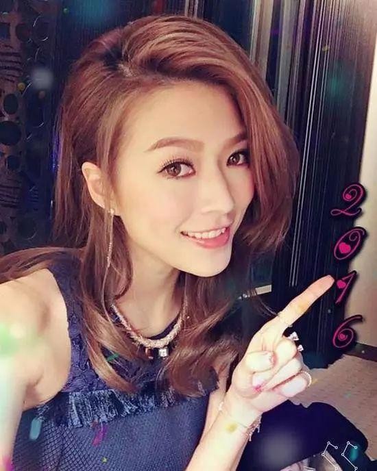 连诗雅喜爱夜蒲剧照（夜蒲女神连诗雅晒38吋长腿）