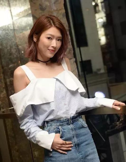 连诗雅喜爱夜蒲剧照（夜蒲女神连诗雅晒38吋长腿）