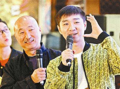 陈佩斯儿子露面，三代人一个模子刻出来，基因强大绝对是亲生的