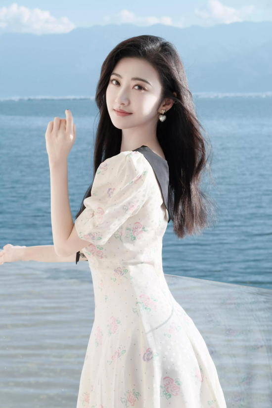 名不虚传的“人间富贵花”:景甜