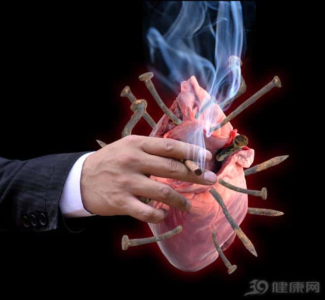 烟瘾犯了会不会胸闷（烟瘾犯了是什么感觉）