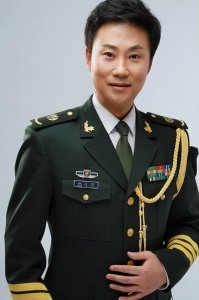 ​耿为华：与小14岁粉丝结婚，离婚那天与女儿抱头痛哭