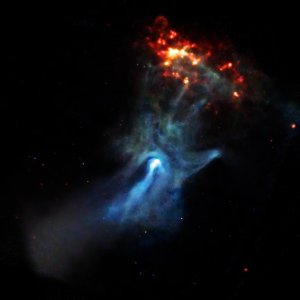 ​天文学家拍摄到超新星爆炸碎片MSH 15-52撞上RCW 89气体墙