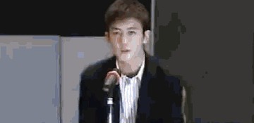 陈冠希艳门照是谁拍的（是谁一手造就了陈冠希的艳照门）