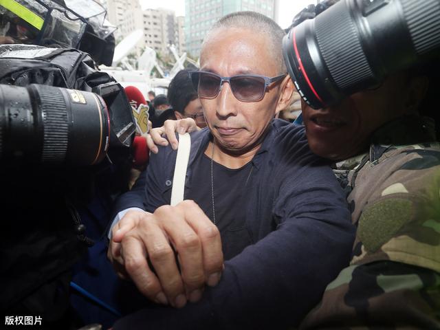 钮承泽被爆回归电影续拍（钮承泽是怎样的导演和演员）(2)
