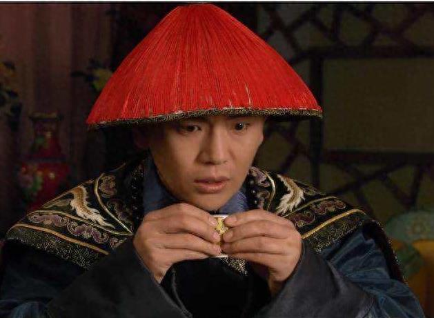 《甄嬛传》温实初，最帅的教授，老婆是剧中的她，42岁看起来像24