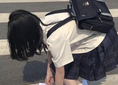 ​初中生早恋接吻（初中生早恋学校会如何处理）