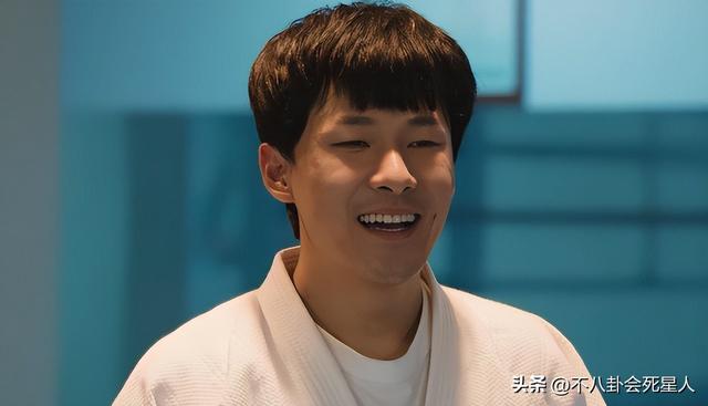 任素汐哪里人个人资料简介（长相一般演啥都一个样）(39)
