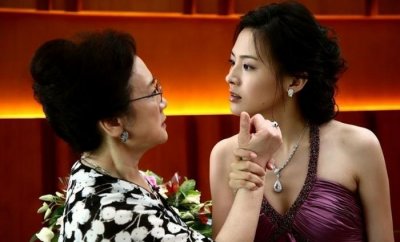 ​《夏家三千金》这剧有毒!男女配角都火,唯独女主,被迫退圈