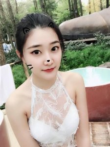 遇害空姐生活照曝光, 一看就是个有钱的主, 网友: 为何不去坐专车
