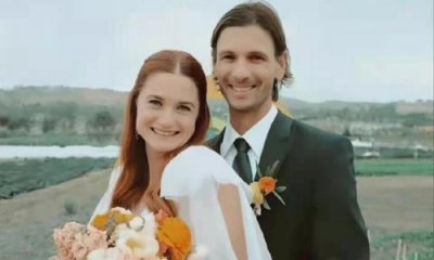 ​哈利波特金妮扮演者邦妮赖特结婚 和老公安德鲁洛可可婚纱照超甜