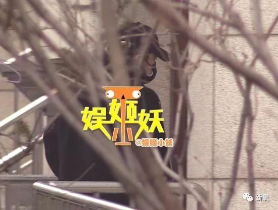 李小璐被卓伟拍到跟PG one过夜，却跟贾乃亮说自己做头发去了…