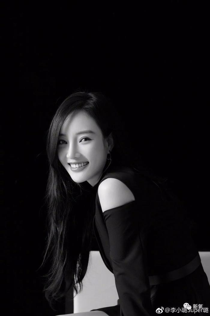 李小璐被卓伟拍到跟PG one过夜，却跟贾乃亮说自己做头发去了…