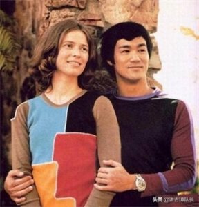 ​1973年，李小龙意外去世后，他背后的3个女人后来结局如何？