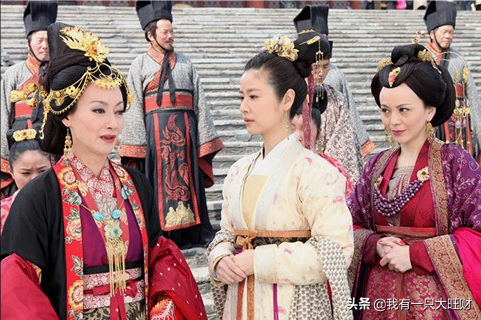 倾世皇妃讲述的什么内容（倾世皇妃剧情介绍大概）