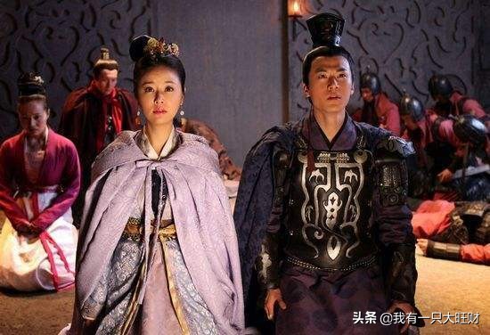 倾世皇妃讲述的什么内容（倾世皇妃剧情介绍大概）
